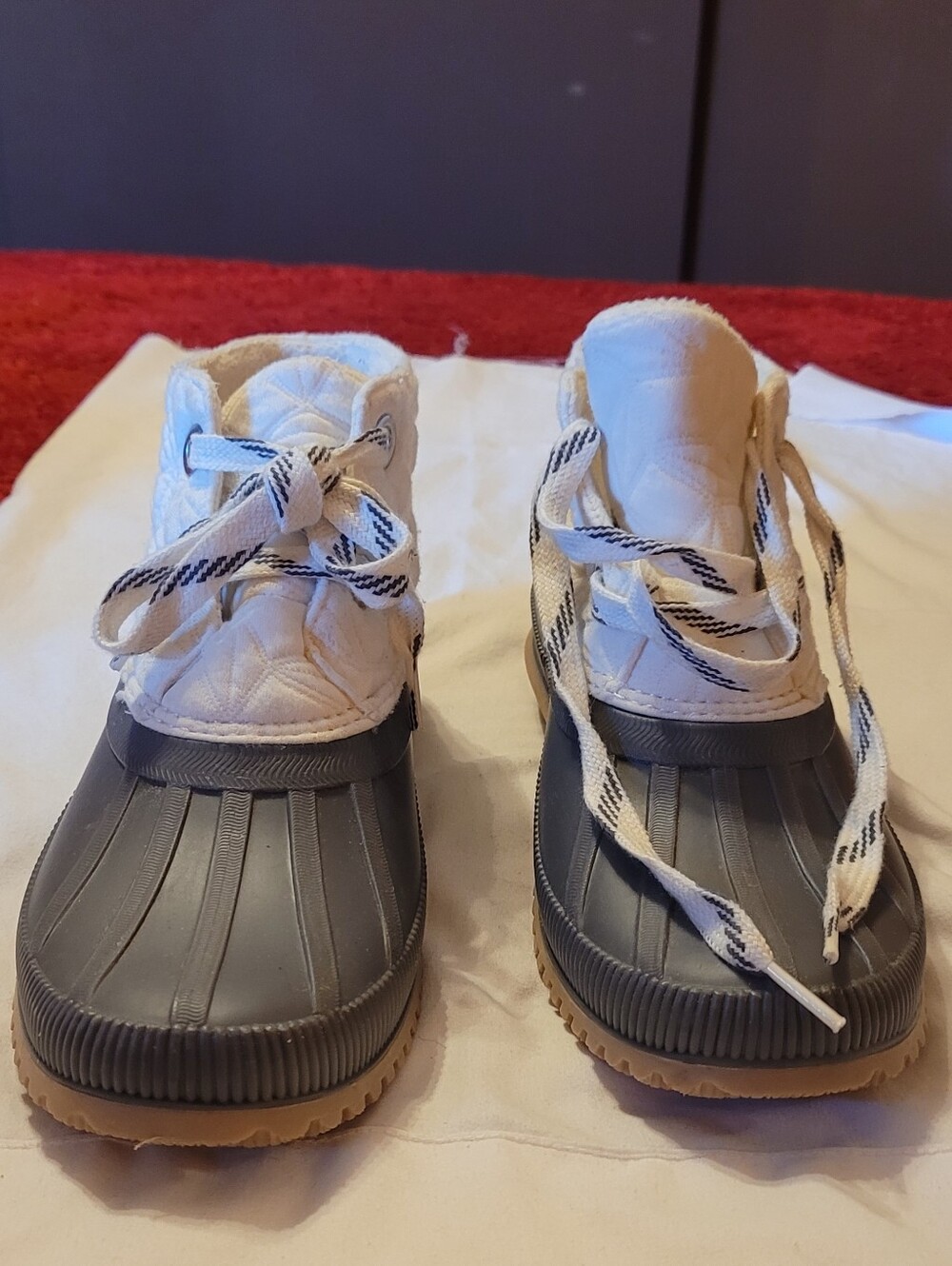 duck style gray and white boots size 9